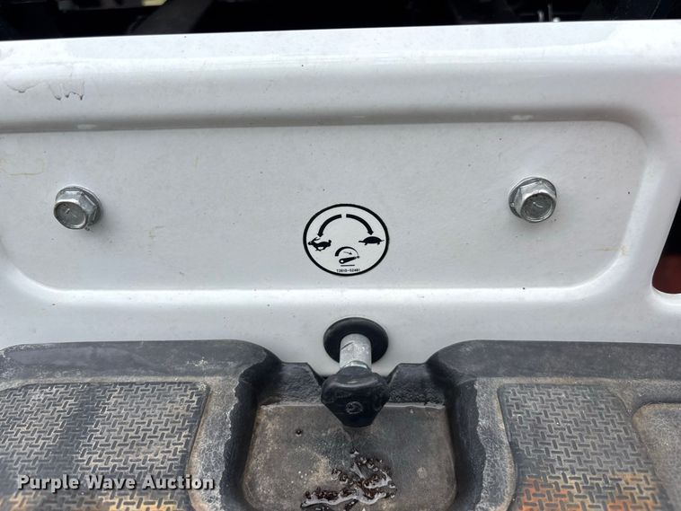 image for item DV7263 2023 Bobcat CT2040 MFWD tractor