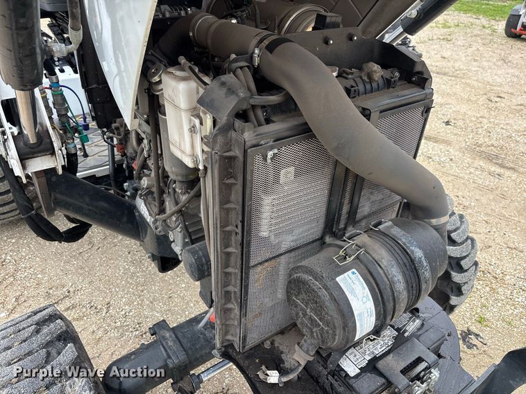 image for item DV7263 2023 Bobcat CT2040 MFWD tractor