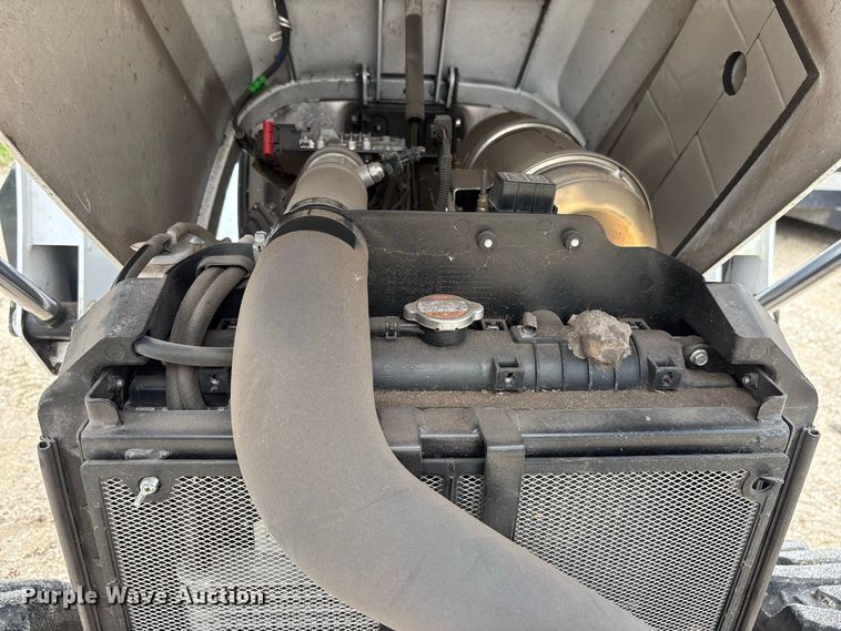 image for item DV7263 2023 Bobcat CT2040 MFWD tractor