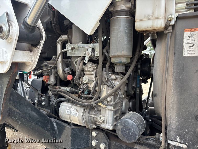 image for item DV7263 2023 Bobcat CT2040 MFWD tractor
