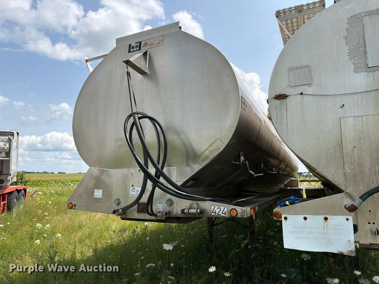 image for item DV8539 2007 Pacer Cei Equipment Company, Inc. feed delivery trailer