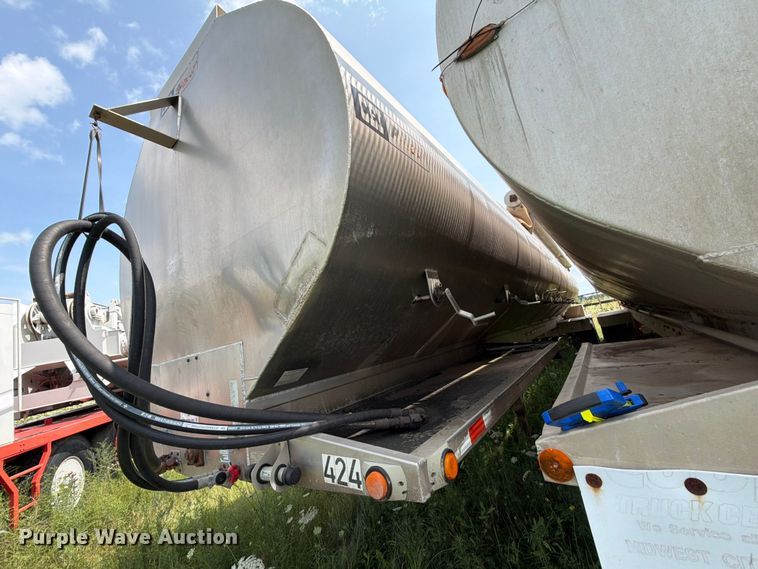 image for item DV8539 2007 Pacer Cei Equipment Company, Inc. feed delivery trailer