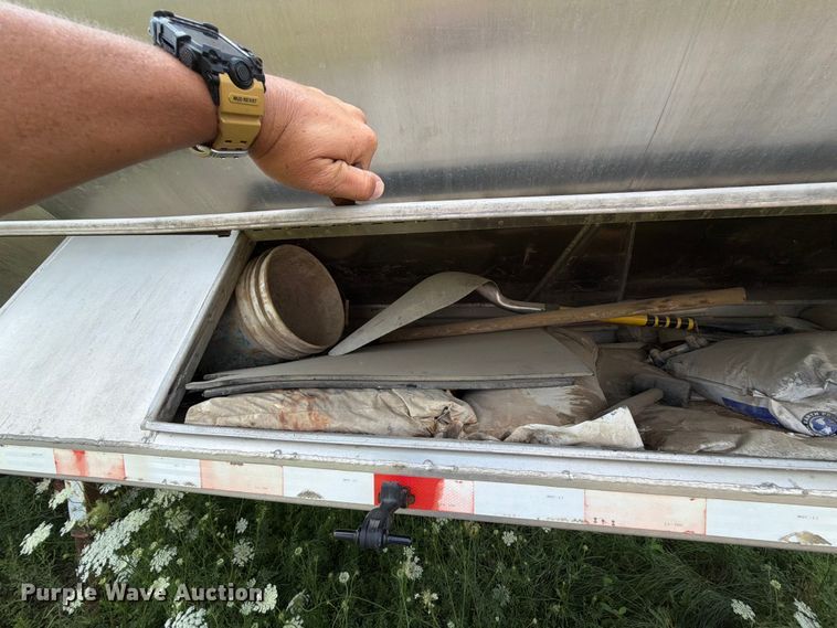 image for item DV8539 2007 Pacer Cei Equipment Company, Inc. feed delivery trailer