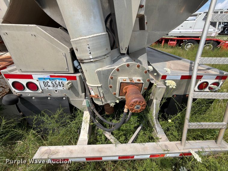 image for item DV8539 2007 Pacer Cei Equipment Company, Inc. feed delivery trailer