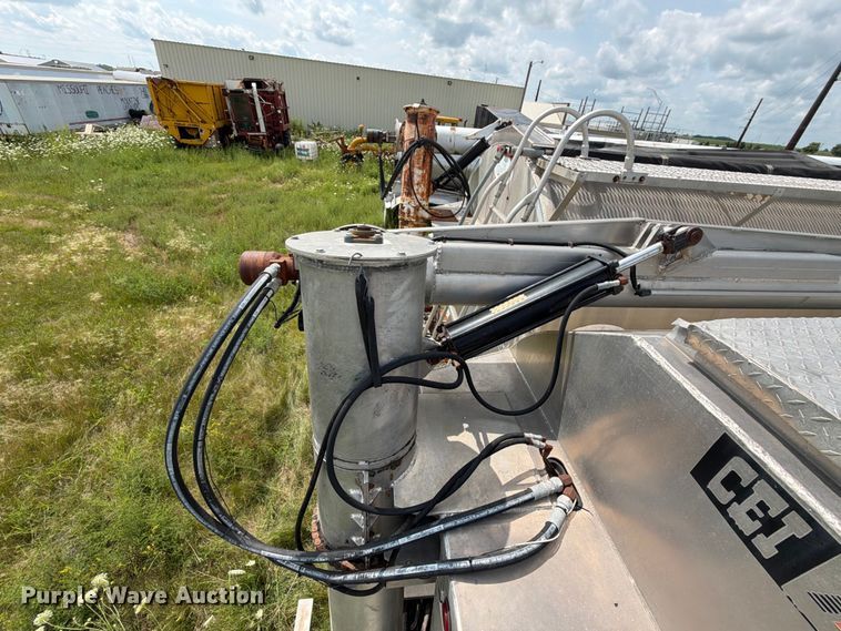 image for item DV8539 2007 Pacer Cei Equipment Company, Inc. feed delivery trailer