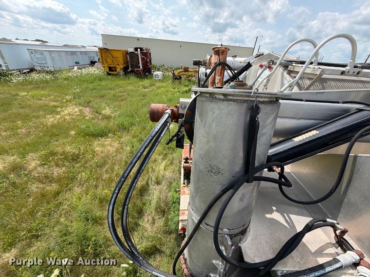 image for item DV8539 2007 Pacer Cei Equipment Company, Inc. feed delivery trailer