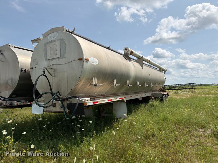 2005 Pinson feed delivery trailer