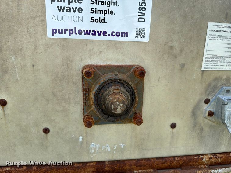 image for item DV8540 2005 Pinson feed delivery trailer