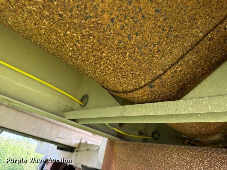 image for item DV8540 2005 Pinson feed delivery trailer