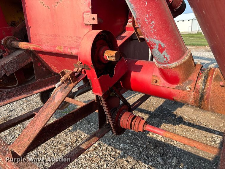 image for item DZ4521 Papec 870 feed grinder/mixer