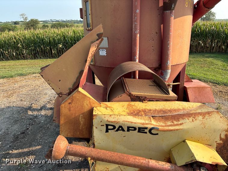 image for item DZ4521 Papec 870 feed grinder/mixer