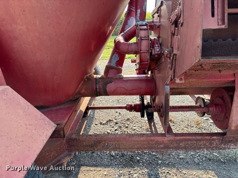 image for item DZ4521 Papec 870 feed grinder/mixer