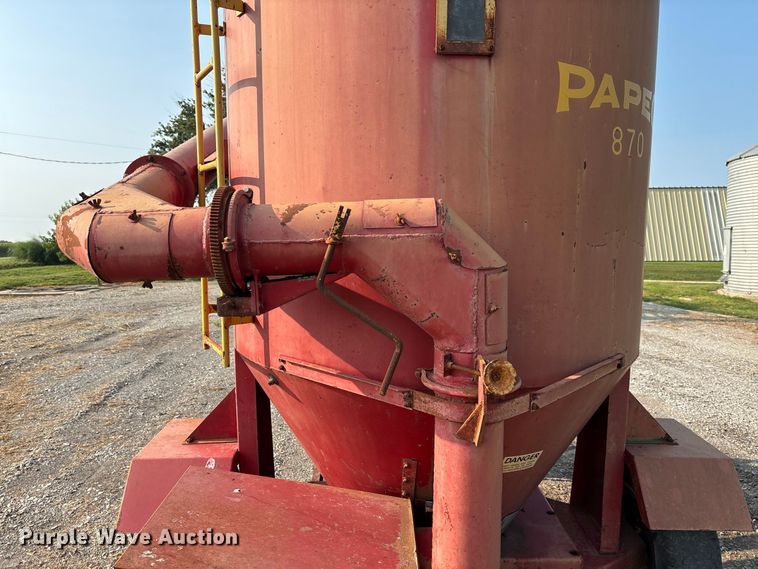 image for item DZ4521 Papec 870 feed grinder/mixer