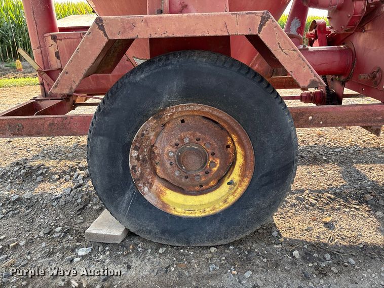 image for item DZ4521 Papec 870 feed grinder/mixer