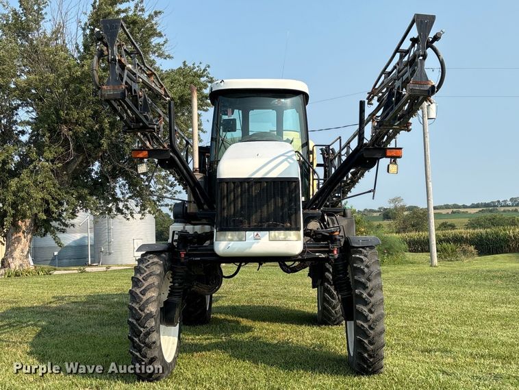 image for item DZ4522 Spra-Coupe 7650 sprayer