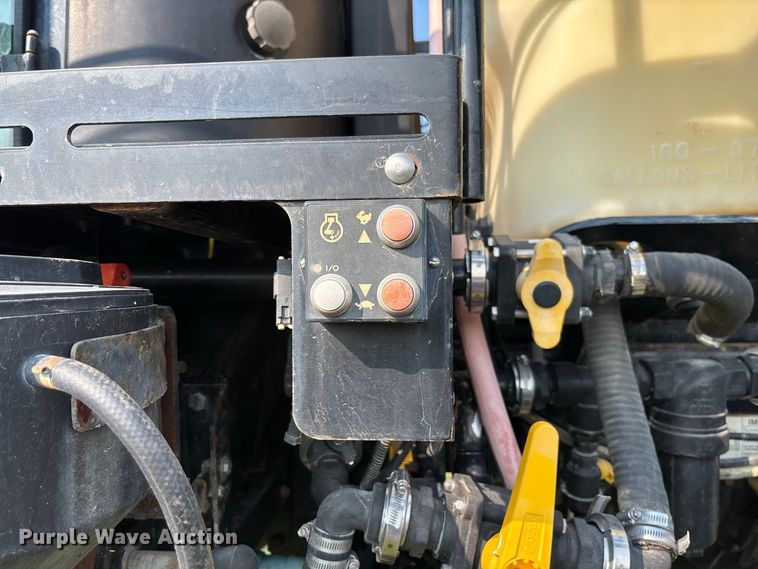image for item DZ4522 Spra-Coupe 7650 sprayer