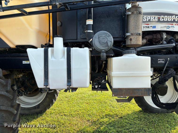 image for item DZ4522 Spra-Coupe 7650 sprayer