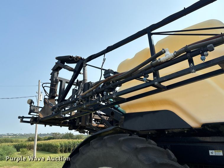 image for item DZ4522 Spra-Coupe 7650 sprayer