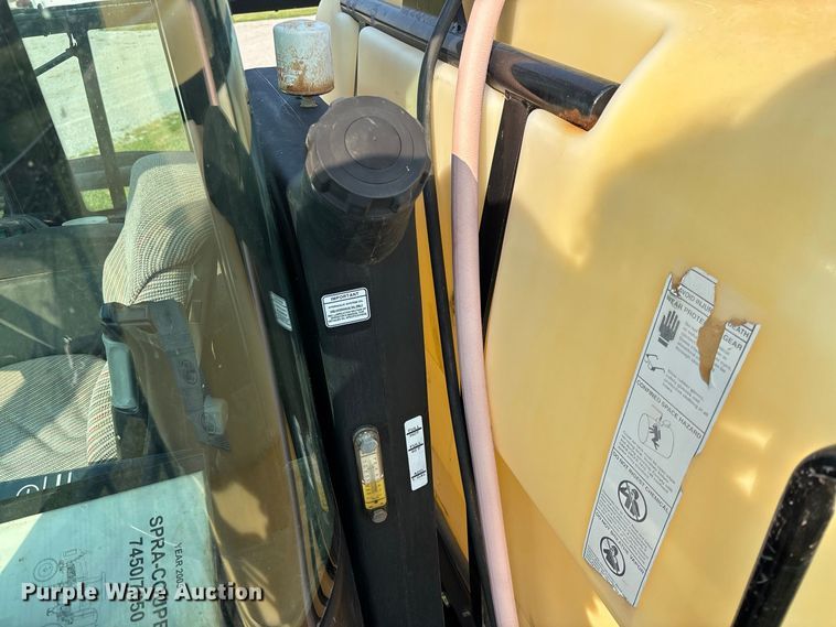image for item DZ4522 Spra-Coupe 7650 sprayer
