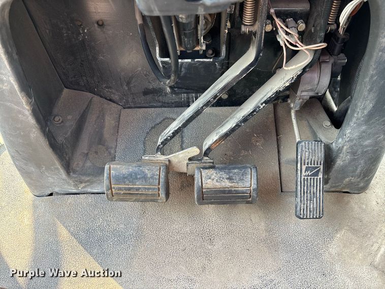 image for item DZ4522 Spra-Coupe 7650 sprayer