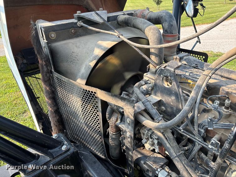 image for item DZ4522 Spra-Coupe 7650 sprayer