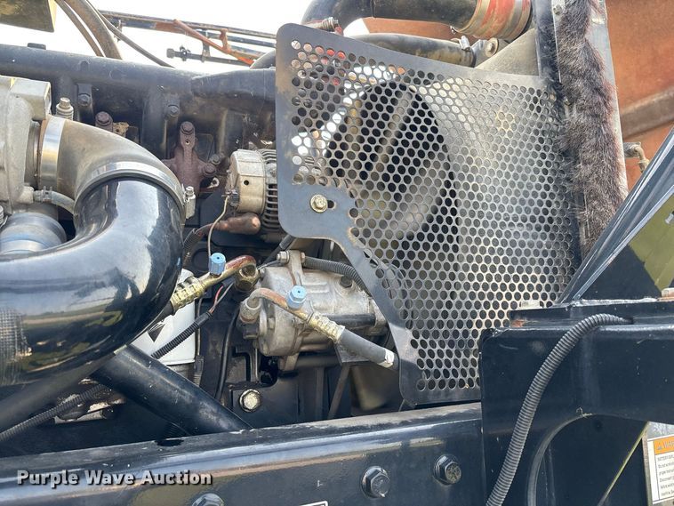 image for item DZ4522 Spra-Coupe 7650 sprayer