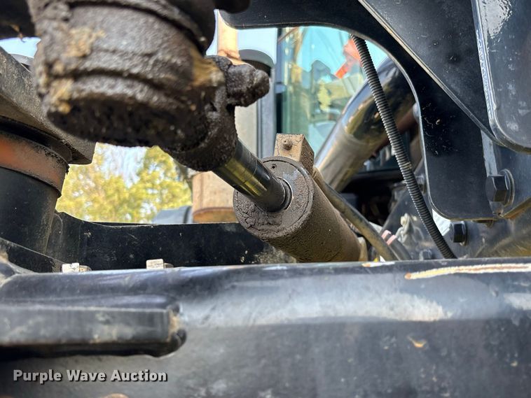 image for item DZ4522 Spra-Coupe 7650 sprayer
