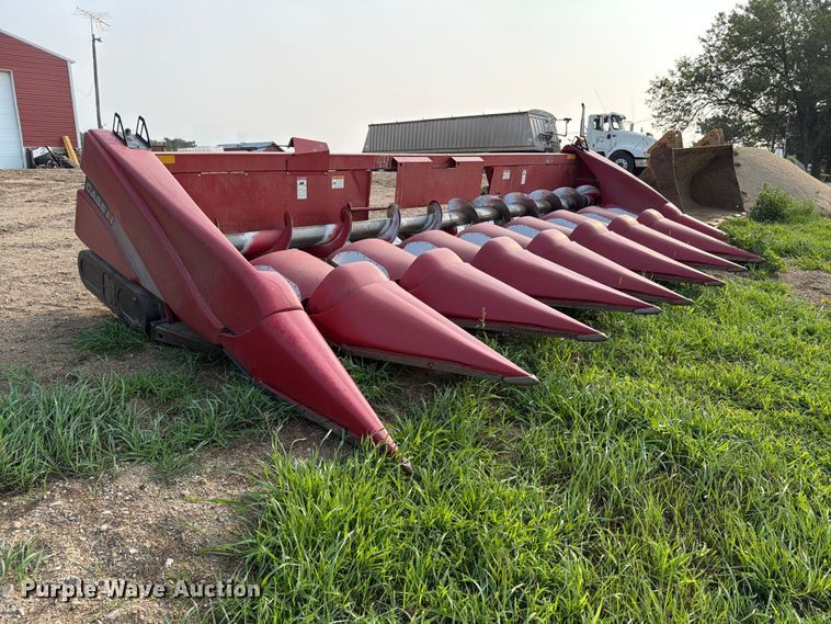 image for item EA0419 2010 Case IH 3408-30 corn head