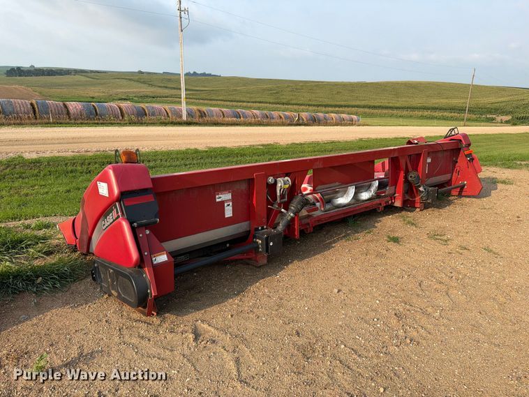 image for item EA0419 2010 Case IH 3408-30 corn head