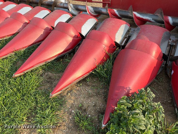 image for item EA0419 2010 Case IH 3408-30 corn head