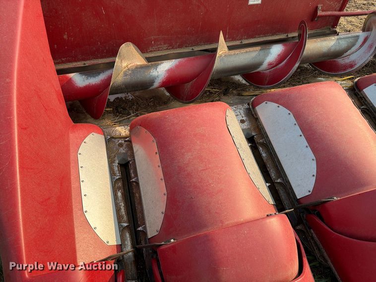 image for item EA0419 2010 Case IH 3408-30 corn head