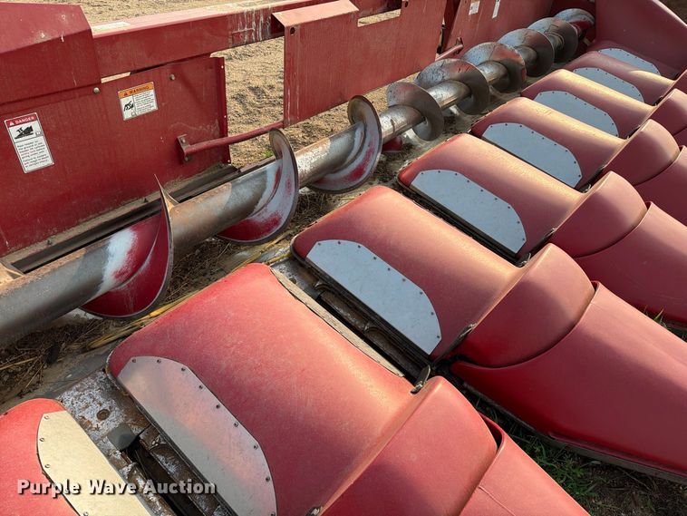 image for item EA0419 2010 Case IH 3408-30 corn head