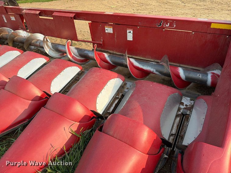 image for item EA0419 2010 Case IH 3408-30 corn head
