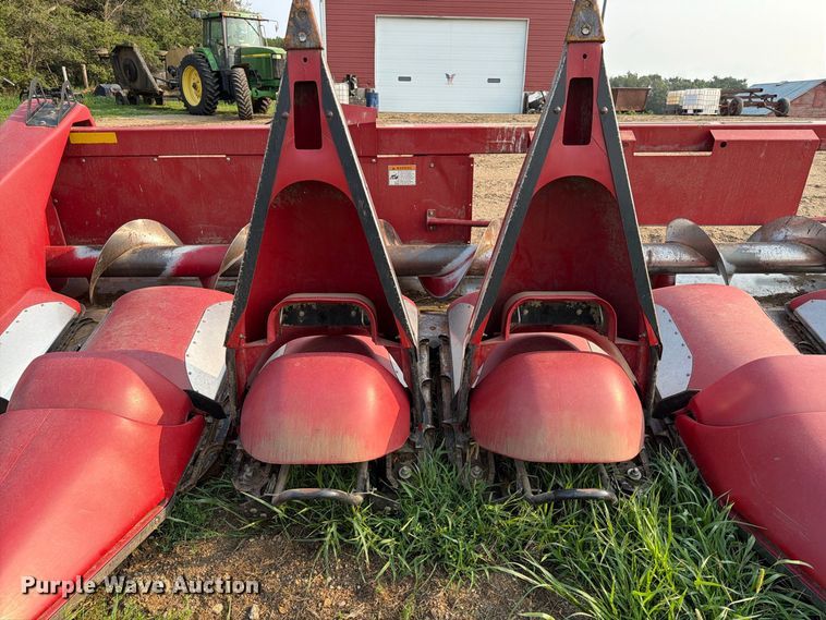 image for item EA0419 2010 Case IH 3408-30 corn head