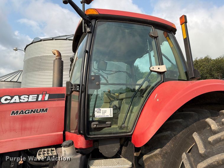 image for item EA0422 2009 Case IH Magnum 215 MFWD tractor