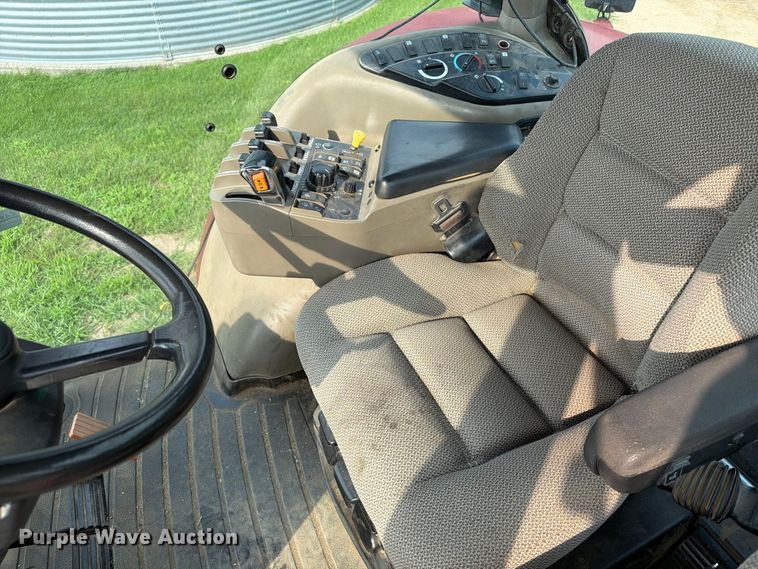 image for item EA0422 2009 Case IH Magnum 215 MFWD tractor
