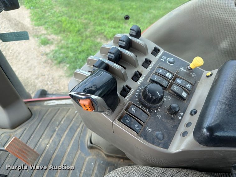 image for item EA0422 2009 Case IH Magnum 215 MFWD tractor
