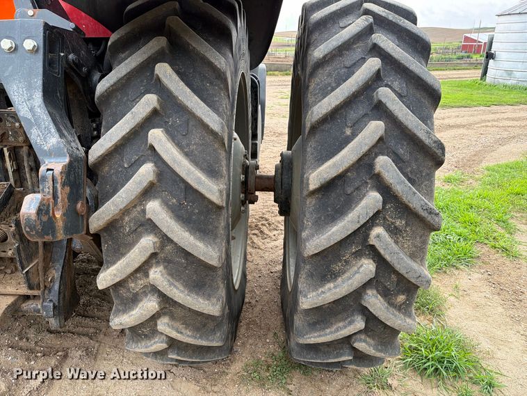 image for item EA0422 2009 Case IH Magnum 215 MFWD tractor