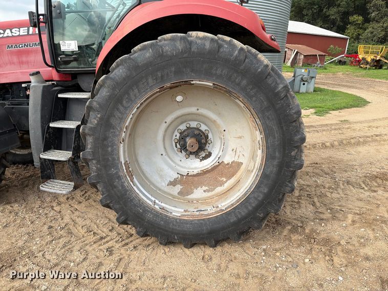 image for item EA0422 2009 Case IH Magnum 215 MFWD tractor