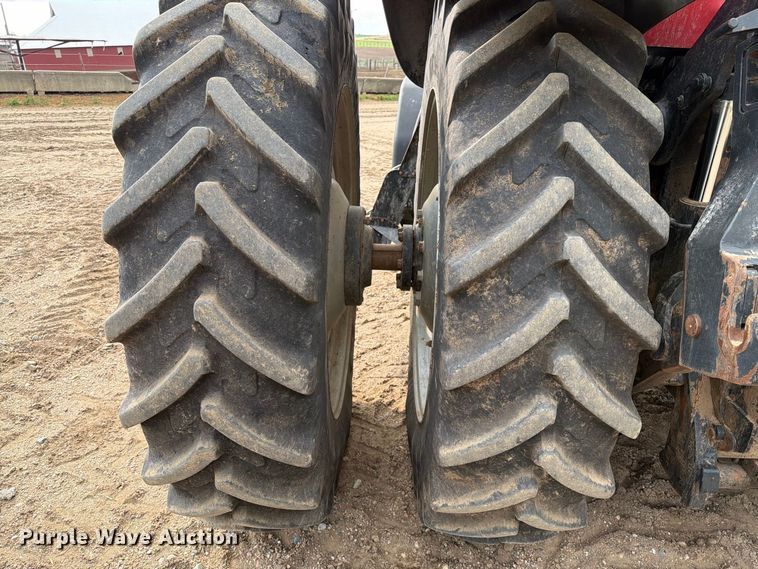 image for item EA0422 2009 Case IH Magnum 215 MFWD tractor