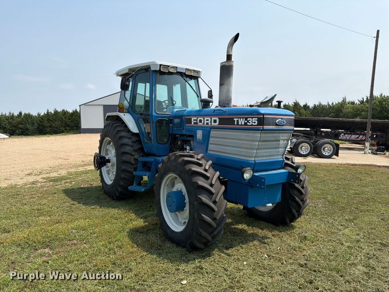 image for item EA0428 Ford TW-35 MFWD tractor