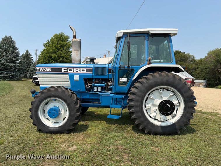 image for item EA0428 Ford TW-35 MFWD tractor