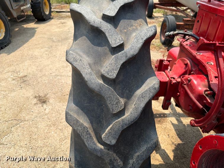 image for item EA0430 1951 McCormick Farmall M-D tractor
