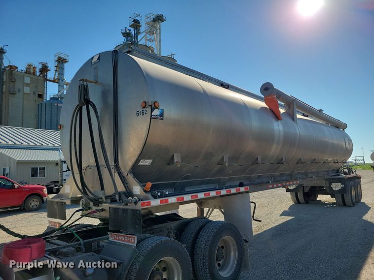 image for item EE1182 2018 Warren feed delivery trailer