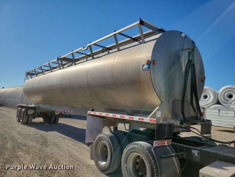 image for item EE1182 2018 Warren feed delivery trailer