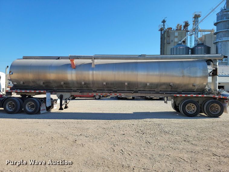 image for item EE1182 2018 Warren feed delivery trailer