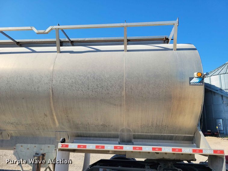 image for item EE1182 2018 Warren feed delivery trailer