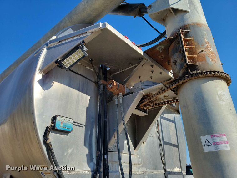 image for item EE1182 2018 Warren feed delivery trailer