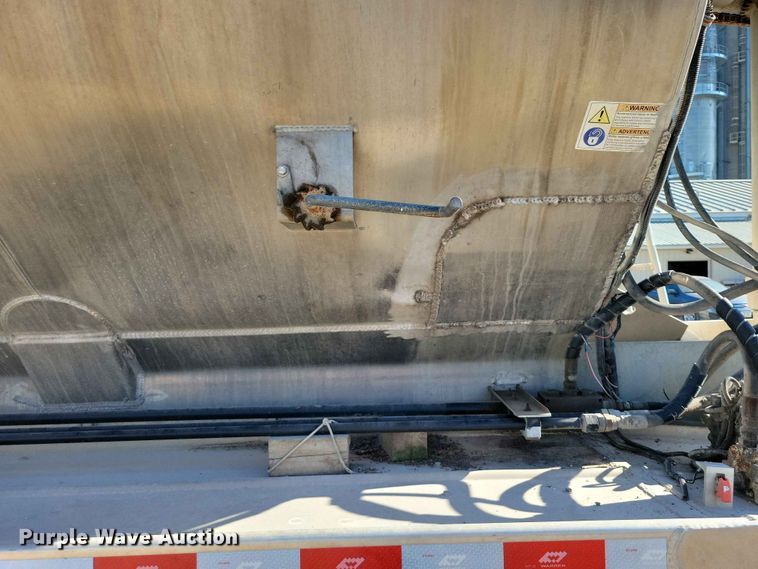 image for item EE1182 2018 Warren feed delivery trailer