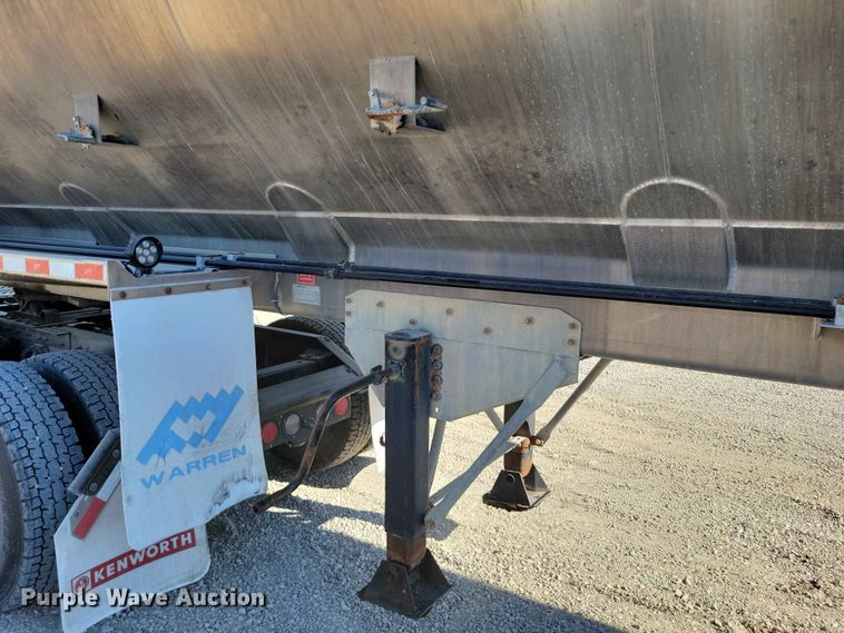 image for item EE1182 2018 Warren feed delivery trailer